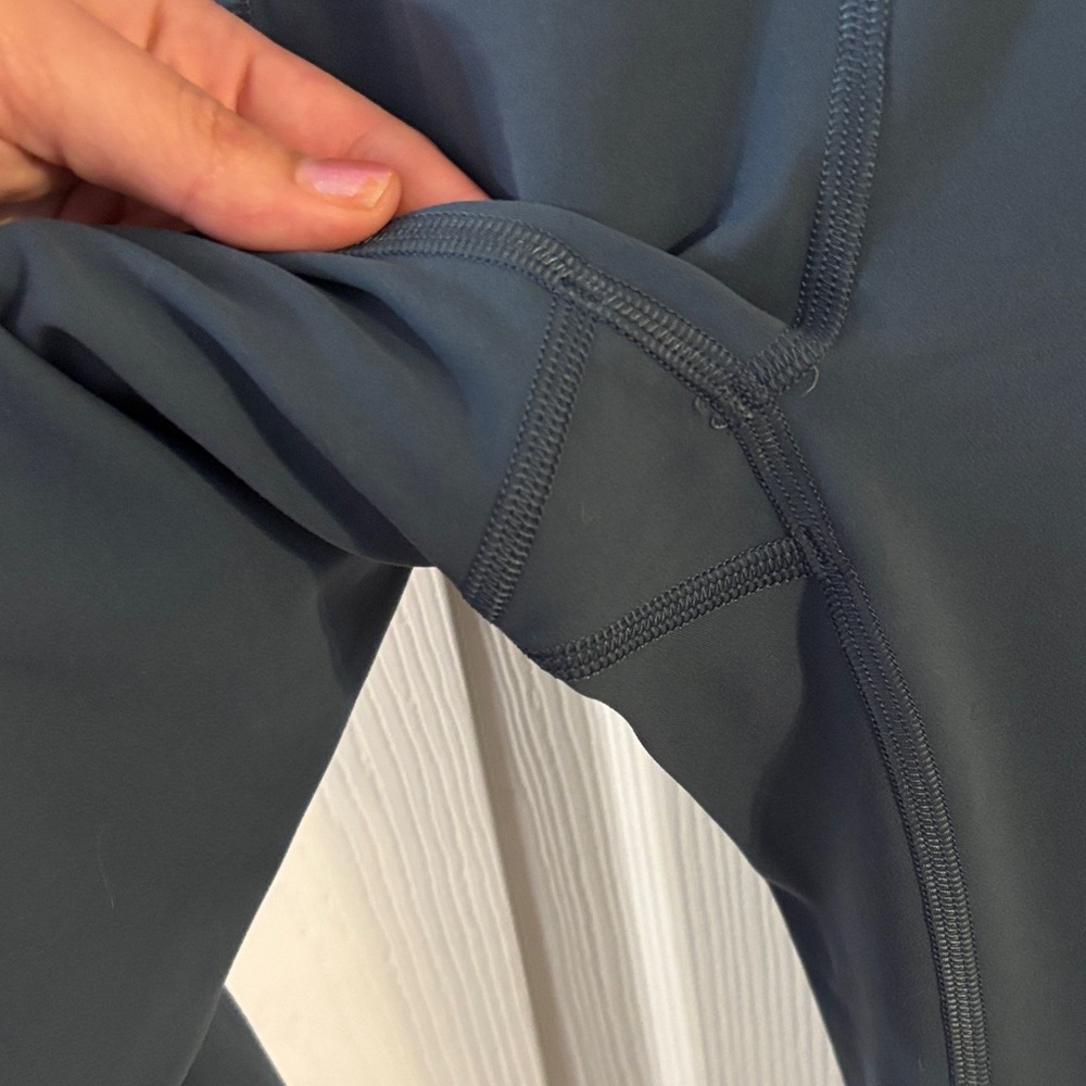 Lululemon Invigorate High-Rise Tight 25" Submarine Size 4 - Picture 8 of 13
